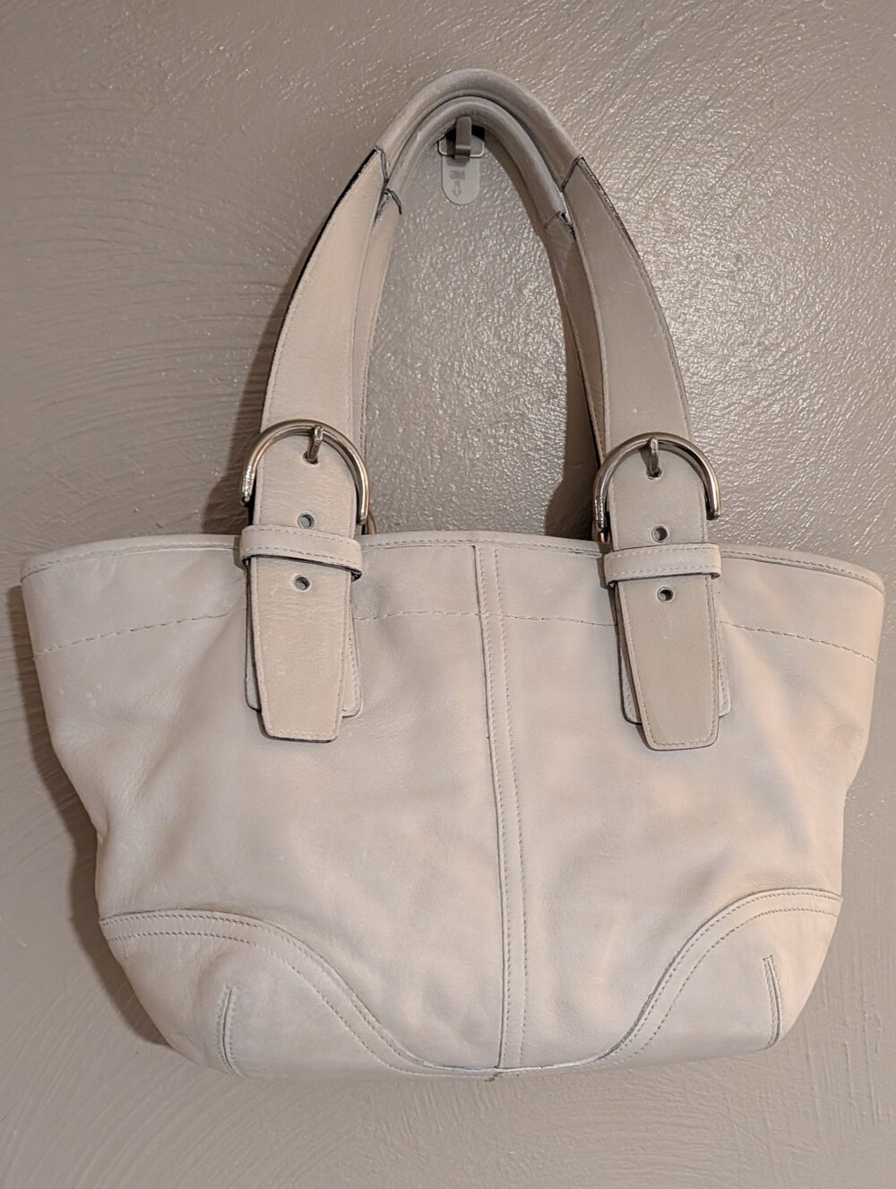 Vintage Coach Soho White Leather Buckle Tote Bag 9544 + Cherry Charm View 3